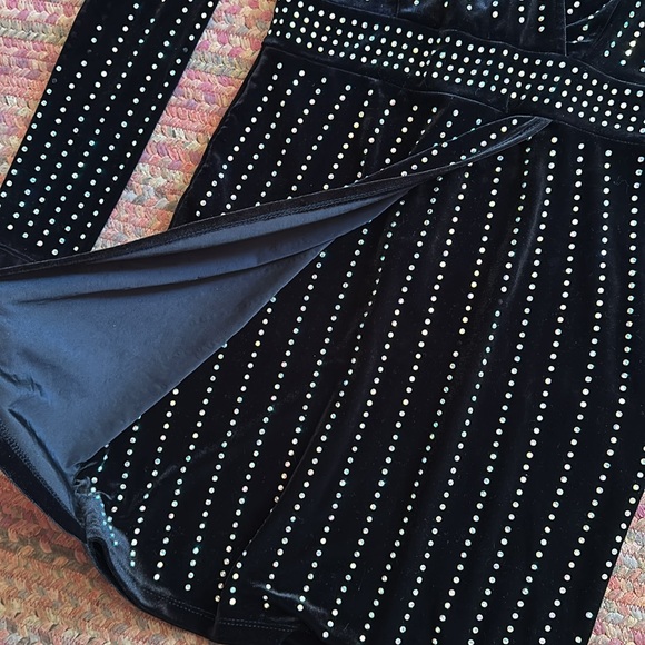 WINDSOR BLACK VELVET STUDDED V NECK WRAP LONG SLEEVE DRESS - Picture 10 of 11